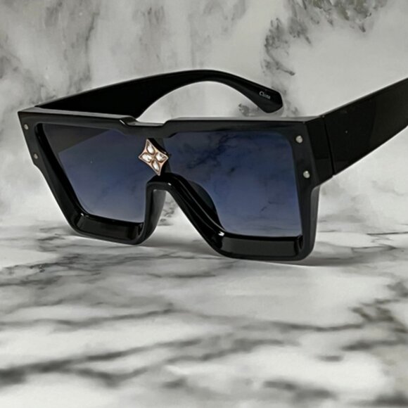 Men Sunglasses Fashion Designer Oversized Rhinestone Accents Square Frame Lentes - Picture 1 of 2
